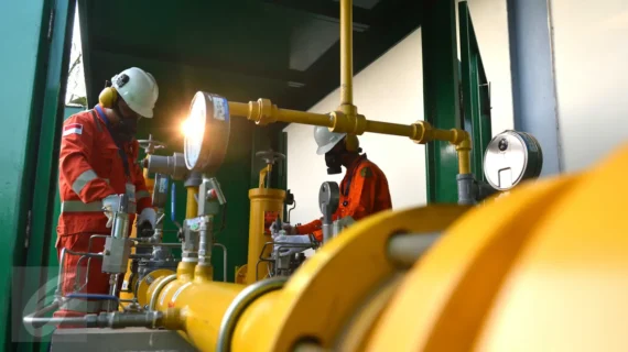 Cegah PHK, Pemerintah Turunkan Harga Gas Industri