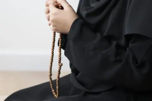 7 Bacaan Doa untuk Orang Tua yang Sudah Meninggal Agar Diampuni Dosanya, Bukti Birrul Walidain