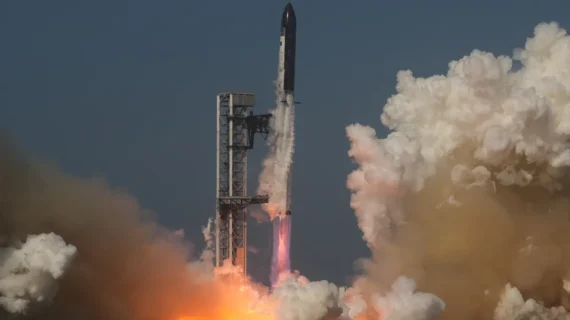 Saham SpaceX Makin Anjlok Usai Menunda Peluncuran Starship