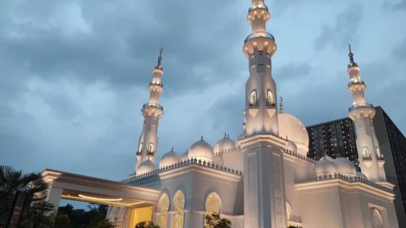 Jawa Barat Tancap Gas Bangun Wisata Halal Berkelas Dunia