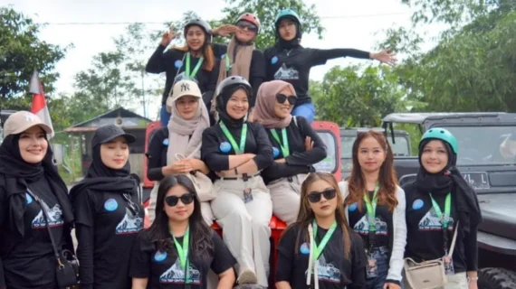Ubah Hobi Jadi Karier, Host TikTok Live Kini Bisa Dapat Kontrak Kerja Profesional