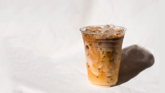 Minuman Gula Aren: Berbahaya atau Tidak?