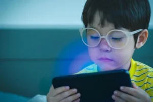Ini Screen Time Ideal Buat Anak Menurut Psikolog