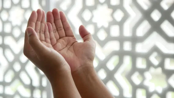 Arti La Hawla Wala Quwwata Illa Billah Beserta Manfaat dan Keutamaannya, Simpanan Surga yang Berharga