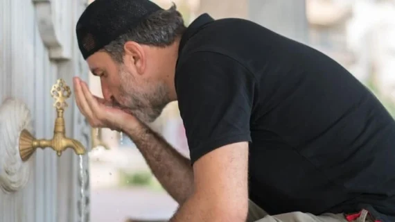 Cara Wudhu yang Benar Sesuai Sunnah, Lengkap dengan Bacaan Niatnya