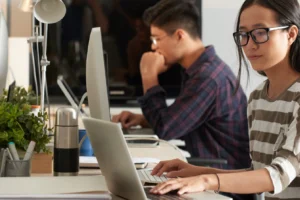 Sering Menatap Layar? Kenali Computer Vision Syndrome Dan Cara Mencegahnya