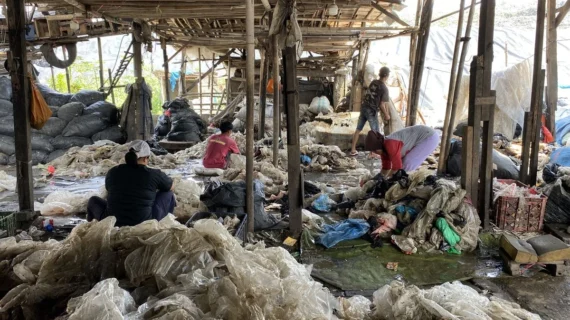 4.000 Pekerja Pemilah Sampah Informal di Bantargebang Dapat Jaminan Sosial
