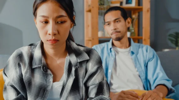 3 Sebab Laki-laki yang Terlalu Santai Justru Bisa Merugikan Pasangan