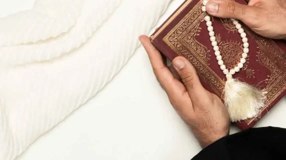 Arti Qanaah: Pengertian, Contoh, Lawan Sifat, dan Manfaatnya