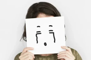 Jangan Langsung Bereaksi Saat Emosi Naik, Jeda Sejenak Bisa Bantu Mengelolanya