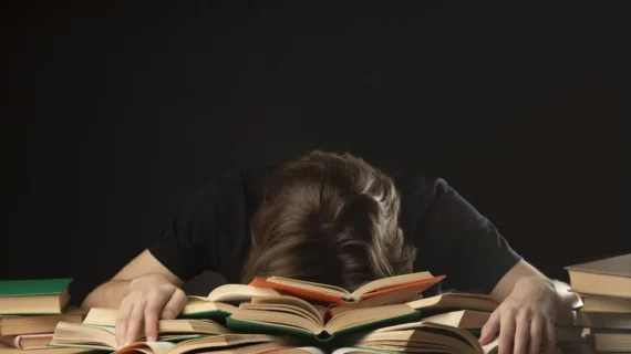Study Burnout, Ketika Belajar Terus-Menerus Justru Membuat Lelah