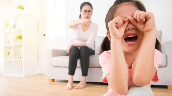 7 Kebiasaan Orang Tua Ini Merusak EQ Anak, Wajib Hindari