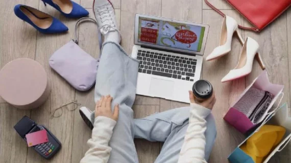 PayLater dan FOMO Mengintai Keuangan Keluarga Muda